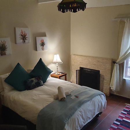 Sun Deck Lodge Hartbeespoort Luaran gambar
