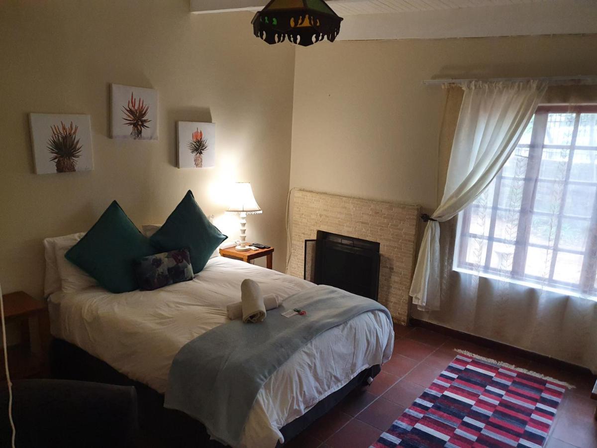 Sun Deck Lodge Hartbeespoort Luaran gambar