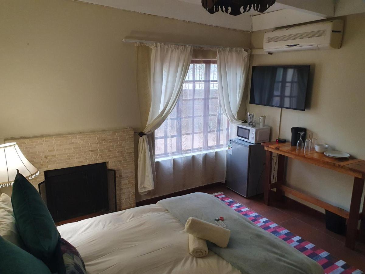 Sun Deck Lodge Hartbeespoort Luaran gambar