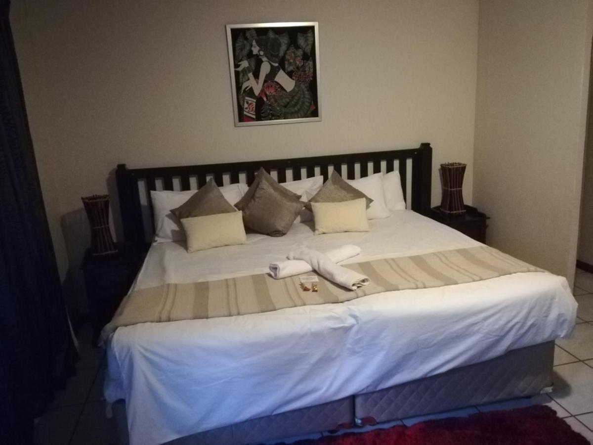 Sun Deck Lodge Hartbeespoort Luaran gambar