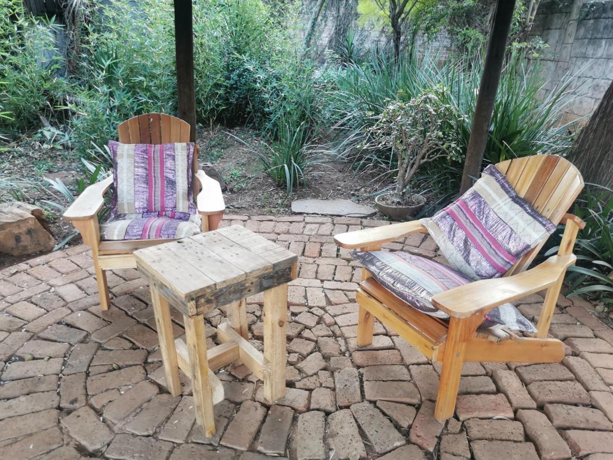 Sun Deck Lodge Hartbeespoort Luaran gambar