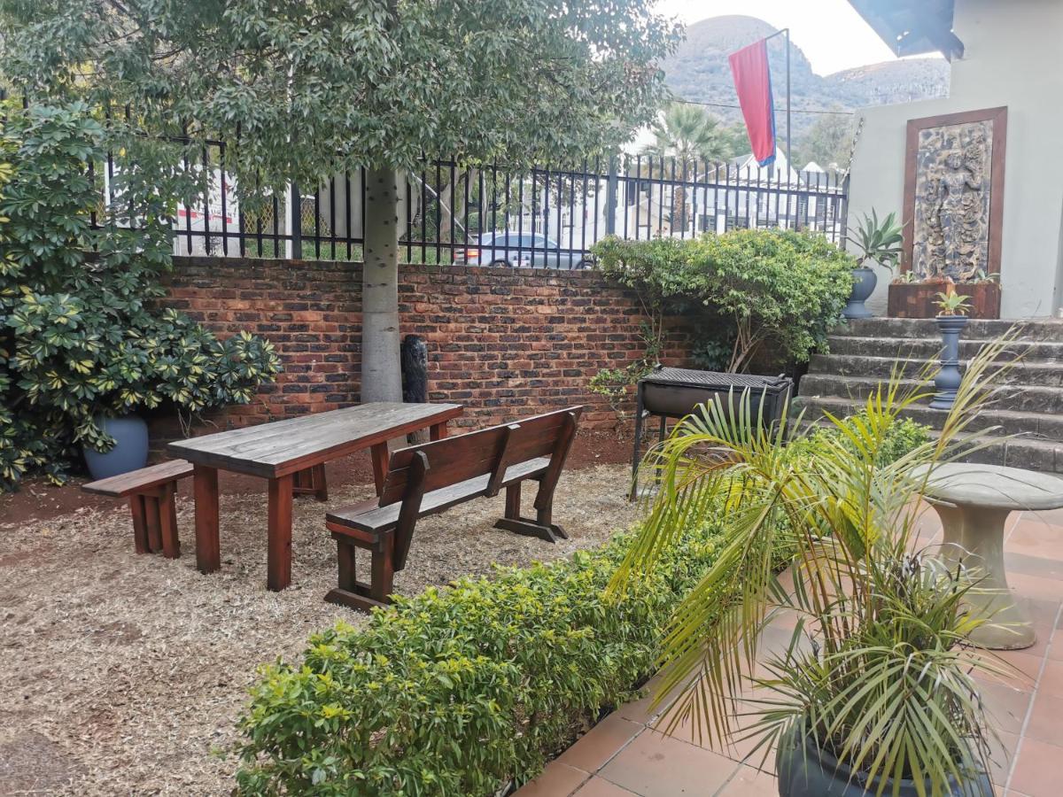 Sun Deck Lodge Hartbeespoort Luaran gambar