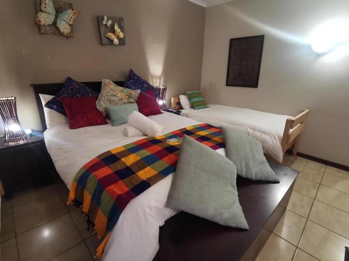 Sun Deck Lodge Hartbeespoort Luaran gambar
